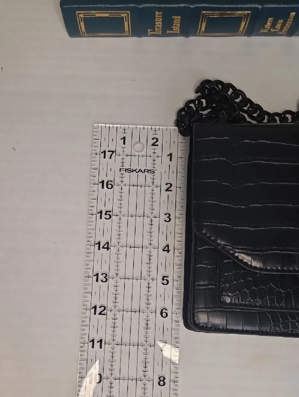 Badgely Mischka Black Vegan Croc-Embossed Chain Shoulder Bag